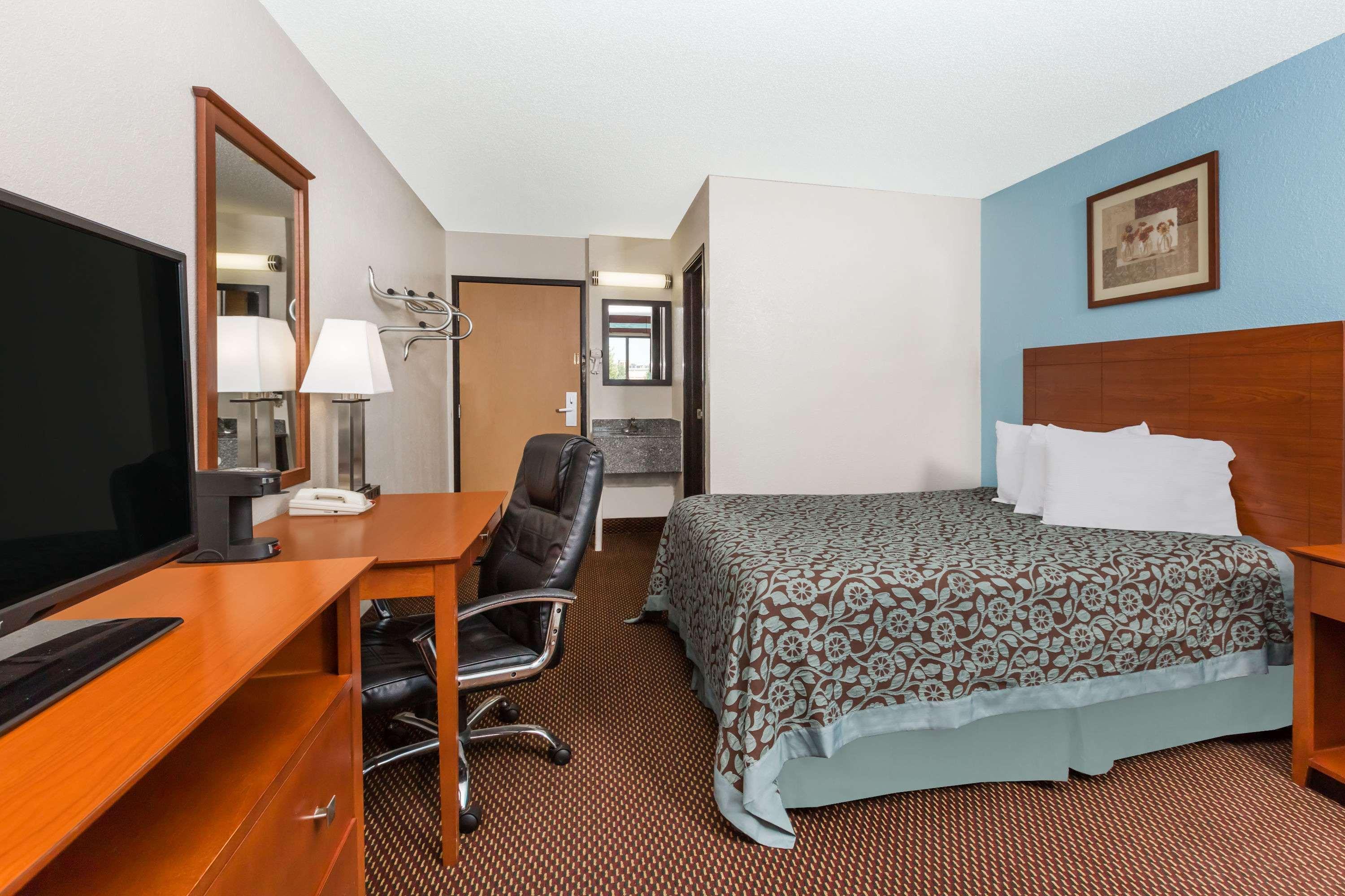 Days Inn By Wyndham Ankeny - Des Moines Dış mekan fotoğraf
