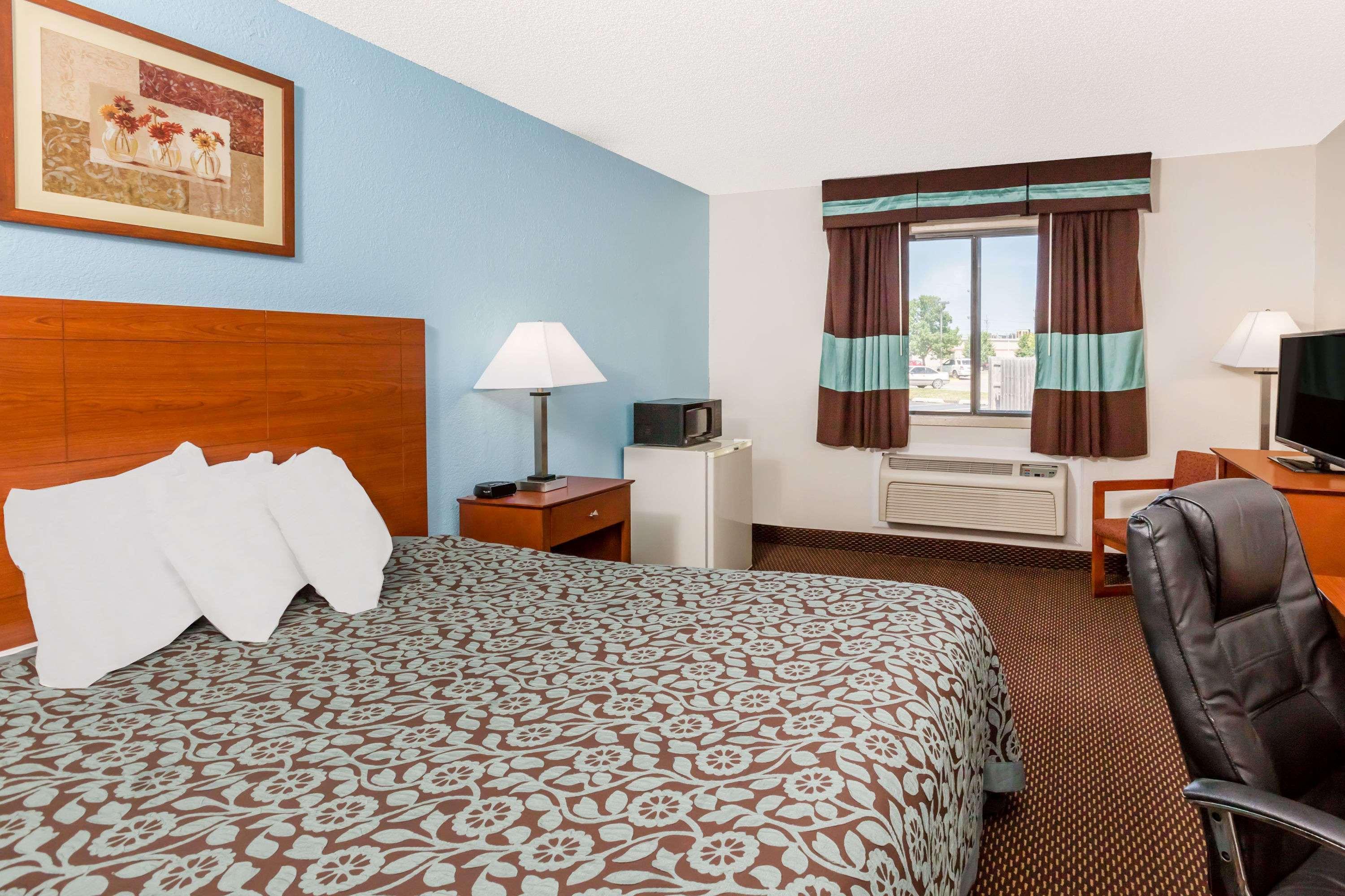 Days Inn By Wyndham Ankeny - Des Moines Dış mekan fotoğraf