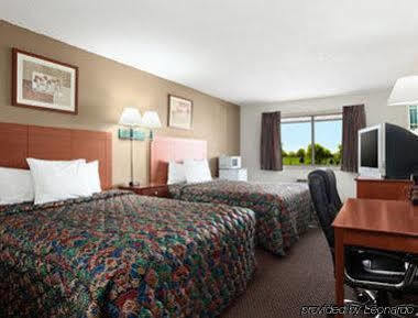 Days Inn By Wyndham Ankeny - Des Moines Dış mekan fotoğraf